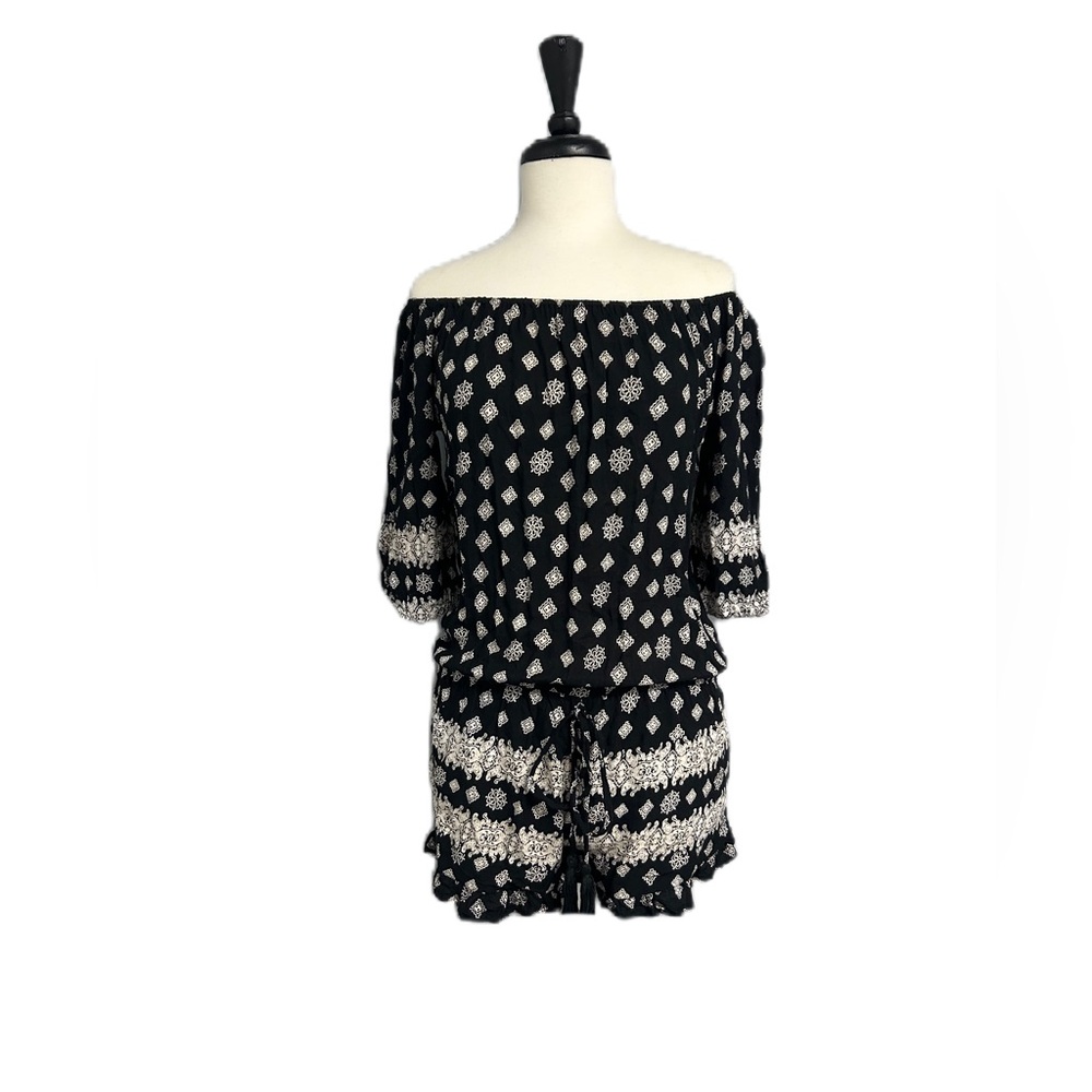 Elan Romper Women’s Medium Black Long Sleeve Off The Shoulder Lightweight Boho